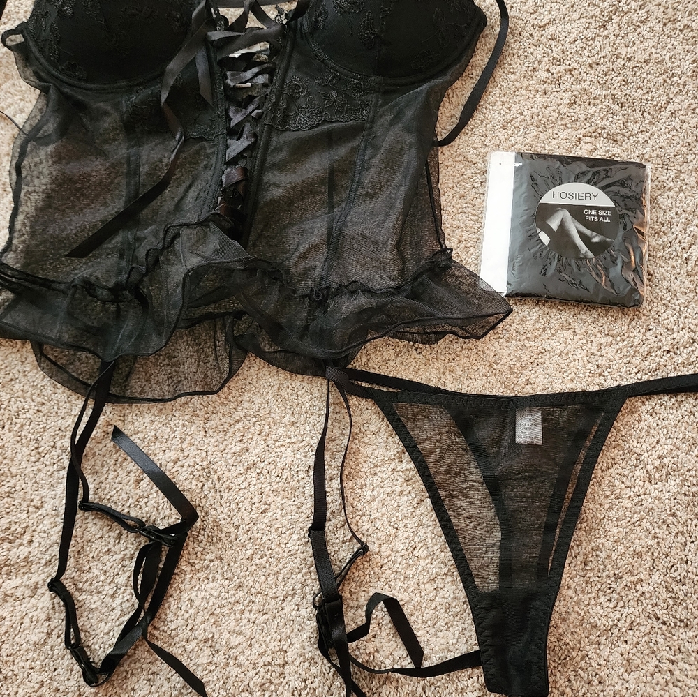 NWOT Black lingerie set